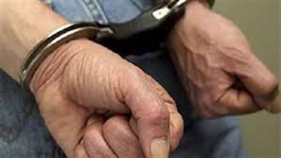 تفاصيل القبض على عاطل يزور محررات رسمية وبحوزته أختام مزورة بالدقهلية 