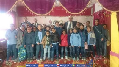 طب بنها يدفع بقافلة طبية للكشف على طلاب مدرسة زويل ببنها (صور)