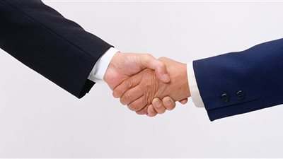 تكنولوجيا جديدة ...المصافحة واللمس عن بعد