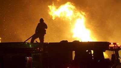 عاجل.. مصرع 3 أطفال في حريق ضخم بالمنصورة