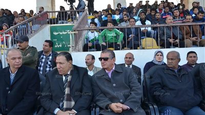 محافظ كفر الشيخ يشهد مباراة فوز كرة القدم على الأوليمبي  