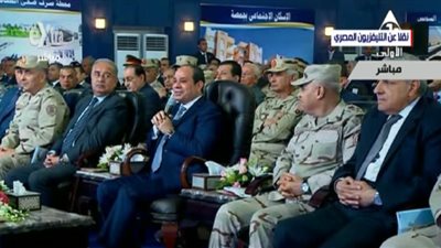 السيسي: محطات خدمية وتأمين على جميع الطرق الجديدة