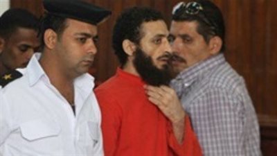 عاجل.. نقل جثة عادل حبارة بسيارة إسعاف إلى مسقط رأسه بالشرقية  