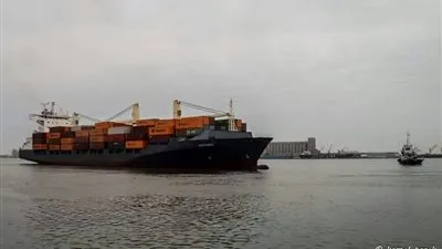 رئيس الميناء يقرر فتح البوغاز بعد إنخفاض منسوب المياه والرياح بدمياط 