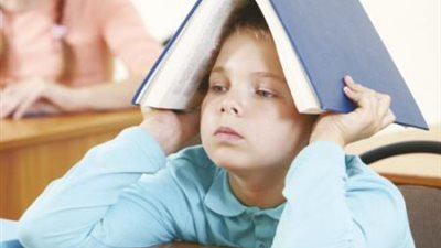 عالجي طفلك المصاب بنقص الانتباه بهذه الطريقة  !