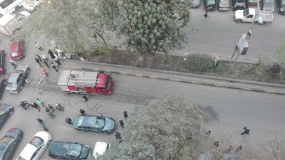 شهود عيان: خبراء المفرقعات يفحصون جسم غريب بالمهندسين