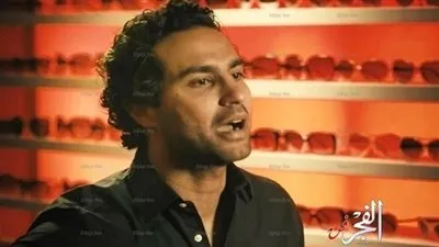 كريم فهمي ينشر صورته من كواليس 