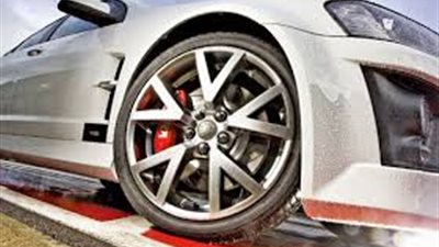 لسلامتك.. تعرف على أسباب حدوث رجة في سيارتك أثناء القيادة