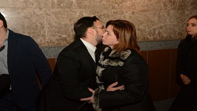 إلهام شاهين وحسين فهمي وشذى في عزاء السيناريست محمود أبو زيد (صور)