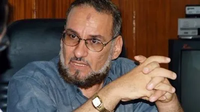 خبير حركات إسلامية: الجماعات تبحث عن الشباب في الجوامع ومواقع التواصل لتجنيدهم