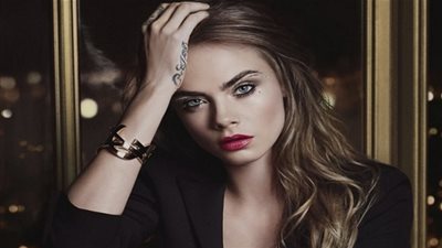 7 حيل تجميلية لمظهر أنثوي وجذاب في دقائق!