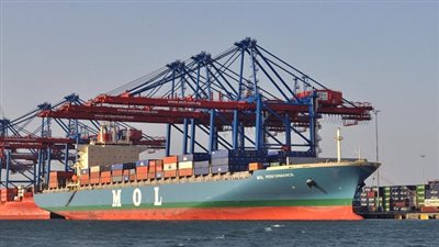 مغادرة 42 ألف و250 طن فوسفات ميناء سفاجا