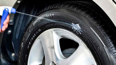 كيف تحصل على لمعان أكثر في كفرات سيارتك