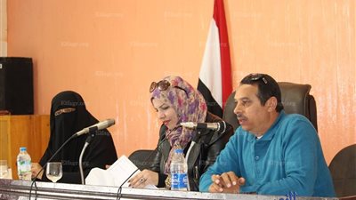 رئيس مدينة دسوق يناقش  الخطط التنموية والمستقبلية مع إدارة التنمية الإقتصادية (صور)