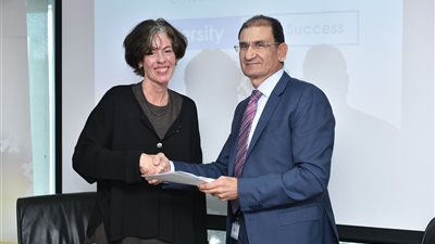 إتفاقية تعاون بين 