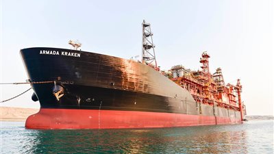 ناقلة بترول عملاقة تعبر قناة السويس.. وتسدد أعلى رسوم مرور بـ4.547 مليون دولار 