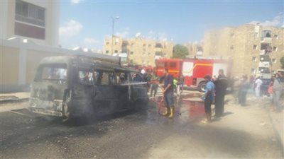 تفحم محتويات سيارة 