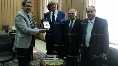 أستاذ بجامعة روما في بنها لزيادة الأبحاث المشتركة فى مجال الجيولوجيا والتعدين (صور)