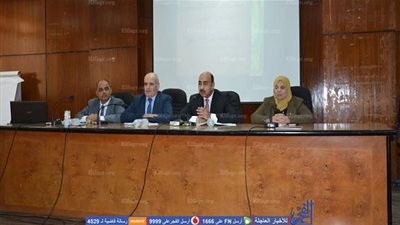 رئيس جامعة الفيوم يفتتح دورة 