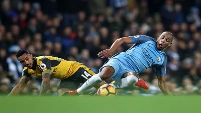 الدوري الإنجليزي.. فرصة خطيرة من 