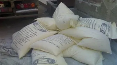 ضبط مدبر مخبز بلدي بالإسكندرية لقيامه ببيع الدقيق بالسوق السوداء