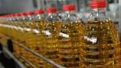 ضبط 3 أطنان سكر وزيت مدعمين داخل مخبز في 