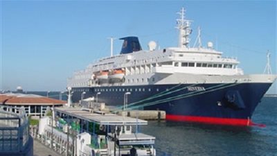 موانئ بورسعيد والسخنة تستقبل 35 سفينة