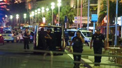 الشرطة الألمانية: مرافق سائق الشاحنة المسؤول عن الحادث توفي في الاصطدام