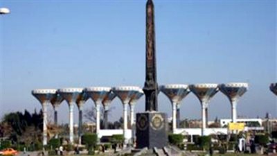 أداب جامعة قناة السويس تنظم المؤتمر الطلابي اﻷول لقسم اللغة الفرنسية 