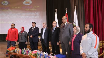 جامعة بني سويف تحتفل باليوم العالمي لمتحدي الإعاقة.. لطفي: أنشأنا لهم أول كلية بالشرق الأوسط