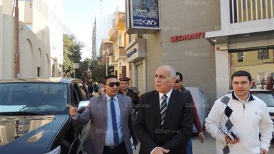 مدير أمن المنيا يفاجئ الخدمات المعينة علي المطرانية و3 كنائس بزيارة تفقدية ( صور)