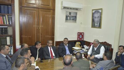 نقيب المحامين يلتقي فرعية المنيا لبحث أزمتي 