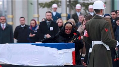 تركيا تسلم موسكو جثمان السفير الروسي الذي قتل في أنقرة (فيديو)