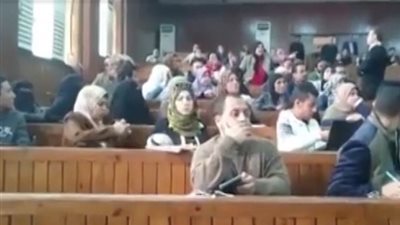 فيديو .. صراخ والدة أحد المتهمين في قضية 