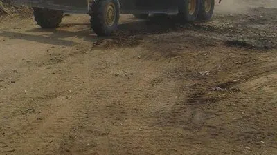 تخصيص مليون و890 ألف جنيهًا لرصف طريقين بطول 3 كم بقرية الدوير بصدفا