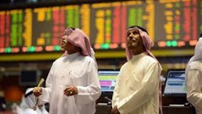 الأسهم السعودية تهبط للجلسة الثانية بضغط 
