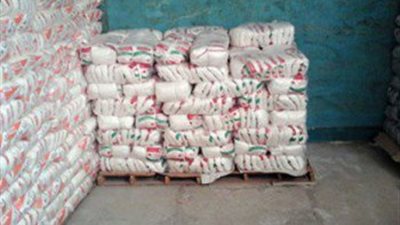 إحباط تهريب 3 طن سكر و2400 زجاجة زيت للسوق السوداء ببني سويف