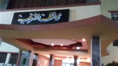 عقاباً على تركهم العمل.. محافظ الشرقية يٌعاقب 315 طبيب وصيدلي