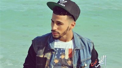 طرد فنان أمريكي ذو أصل يمني من طائرة بعد تحدثه باللغة العربية