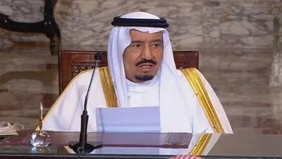 خادم الحرمين يقر ميزانية 2017 بإنفاق 890 ملياراً