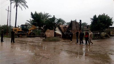 إزالة 85 حالة إشغال بمدينة إدكو بالبحيرة (صور)