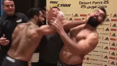 أول رد من الملاكم السعودي يكشف سر اشتباكه مع منافسه المصري (فيديو)