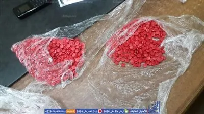 ضبط راكبين حاولا إخفاء مواد مخدرة بمطار القاهرة 