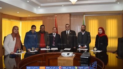 محافظ الفيوم يُكرم فريق مدرسة المستقبل الحاصل على المركز الأول على مستوى الجمهورية في مسابقة مدينة المستقبل