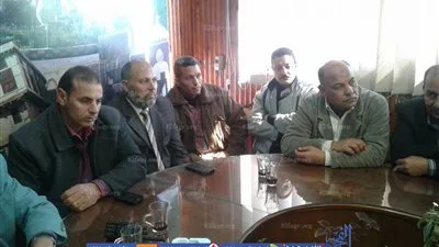 رئيس مدينة فوة يناقش مشاكل المواطنين ويعد بحلها (صور)