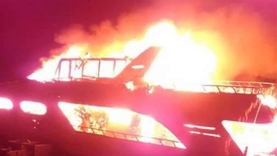 عاجل .. الكويت: مصرع خمسة أشخاص فى حريق ضخم بيخت سياحى (الفيديو)