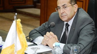 اجتماع بين محافظ سوهاج وأعضاء 