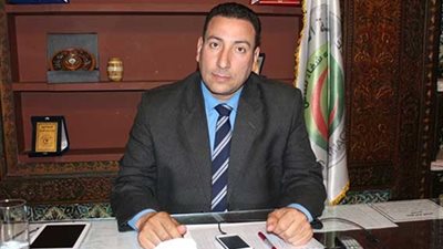 اتهامات متبادلة على الهواء بين رئيس شعبة أصحاب الصيدليات ونقيب الصيادلة