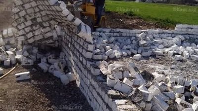 إزالة 10 حالات تعدي علي الأراضي الزراعية في بنها (صور)