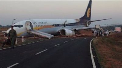 عاجل.. انحراف طائرة هندية عن مسارها قبل اقلاعها من مطار دابوليم  